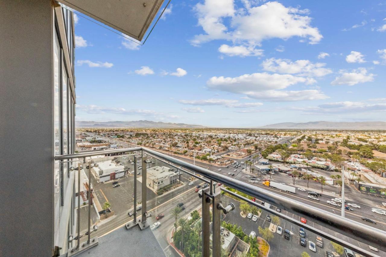 Apartamento Huge Modern Luxury 17 Floor Panoramic Corner With Open Balcony Las Vegas